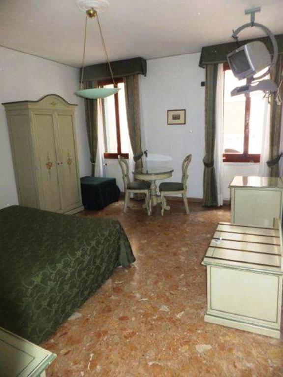 Ca Del Pozzo Hotel Venice Luaran gambar