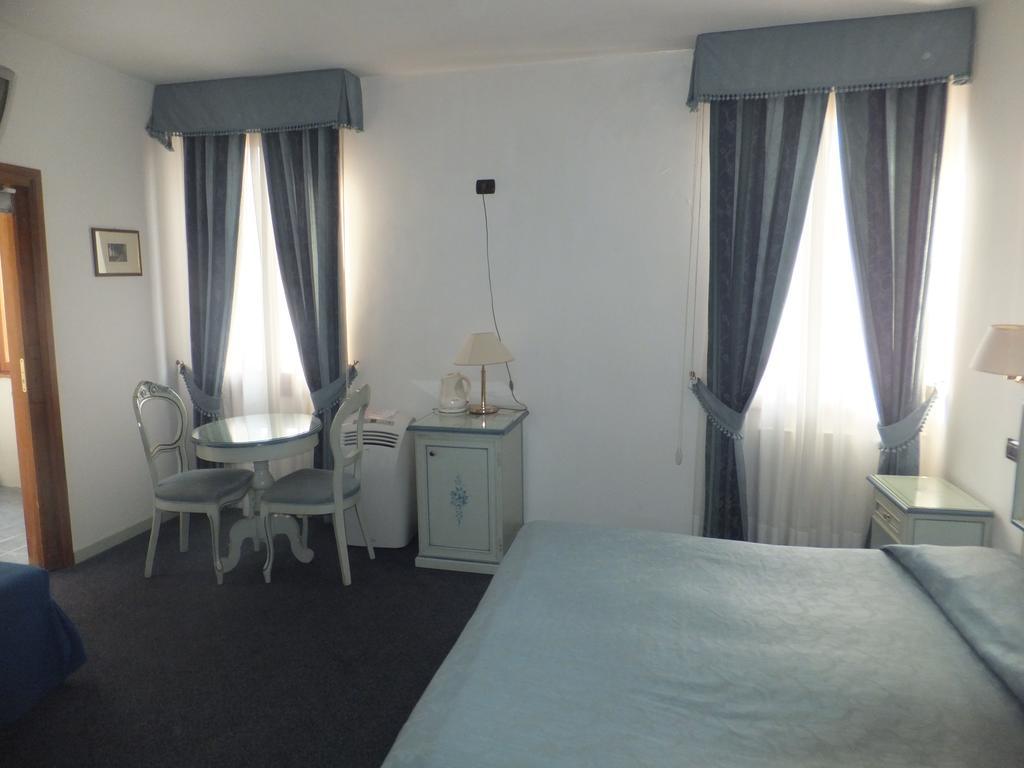 Ca Del Pozzo Hotel Venice Luaran gambar