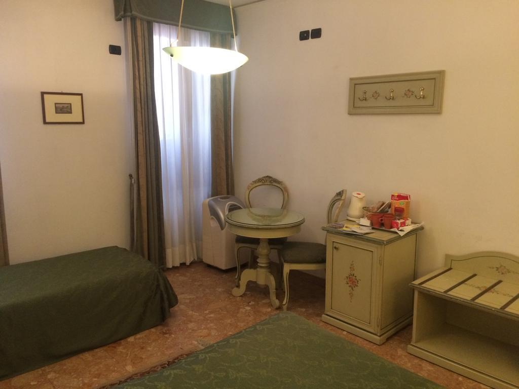 Ca Del Pozzo Hotel Venice Luaran gambar